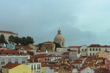 Obraz premium Panoramic view of Lisbon (Portugal), with the sea in the background