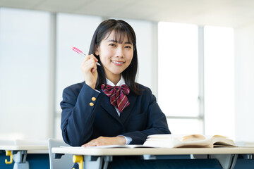 女子高生　撮影協力：学校法人電波学園　東京電子専門学校