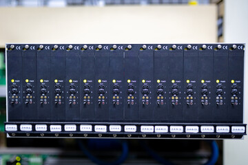 Electronic card that indicates the working status in the control cabinet