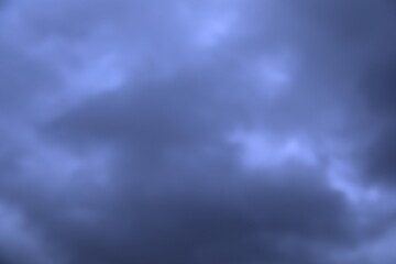 雲をぼかしたグレイの背景素材