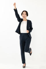 笑顔の女性　全身　ポートレート