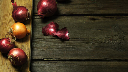 Fresh red and golden onions