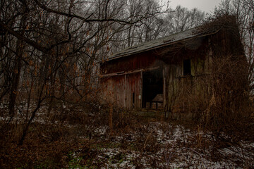 Obraz premium Abandoned barn in the Delaware Water Gap National Recreation Area