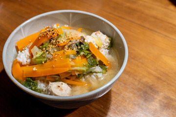 野菜たっぷり肉団子雑炊