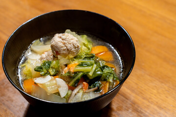 野菜たっぷり肉団子雑炊