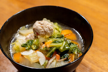 野菜たっぷり肉団子雑炊
