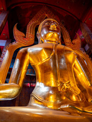 Phra Si Mueang Thong: Low Angle View of Golden Buddha