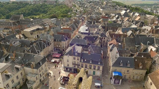 vue de la tour de la cath&eacute;drale de laon