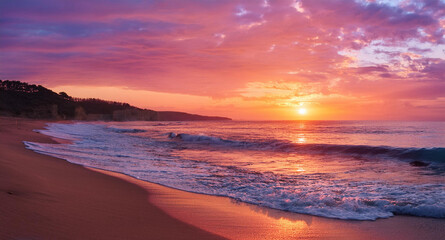 Serene Beach at Sunset &ndash; Gentle Waves and a Sky of Warm Hues