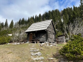 Traditional village architecture and wooden mountain huts - Northern Velebit National Park, Croatia (Tradicionalna seoska arhitektura i drvene planinske kolibe - Nacionalni park Sjeverni Velebit)