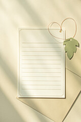 햇빛이 비추는 편지지 목업