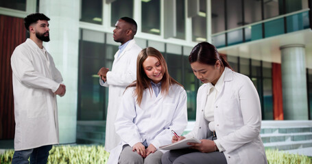 Obraz premium University Students In Nurse