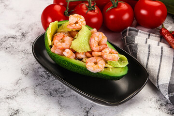Dietary avocado cut with prawn
