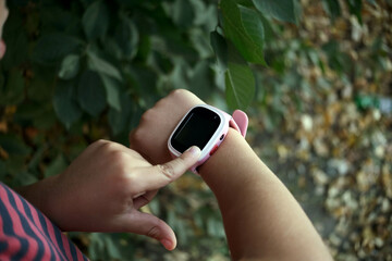 Pink children's smart watch. Protection and control.