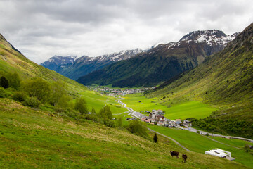 Voyage printemps Autriche for&ecirc;t lac chalets en bois