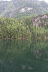 Voyage printemps Autriche for&ecirc;t lac chalets en bois