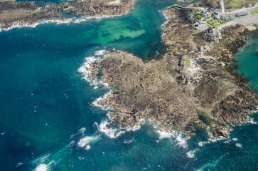 vue a&eacute;rienne de la c&ocirc;te bretonne &agrave; Locquirec