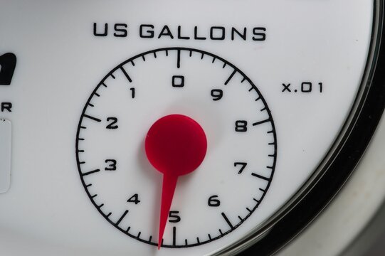 Flow indicator on a US water meter in gallons