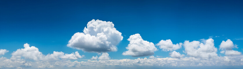 青い空と白い雲（Blue sky and white clouds）
