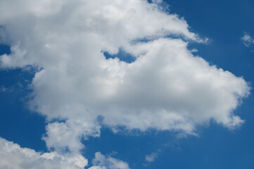 Obraz premium blue sky with white clouds