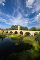 Obraz premium stone bridge over Ebro river in Frias, Burgos province, Castilla Leon, Spain