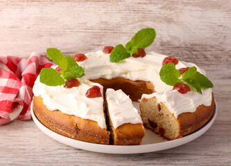 Cherry ring cake
