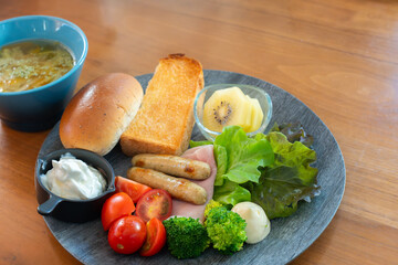 食事バランスの良いモーニングセット