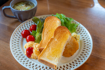 食事バランスの良いモーニングセット