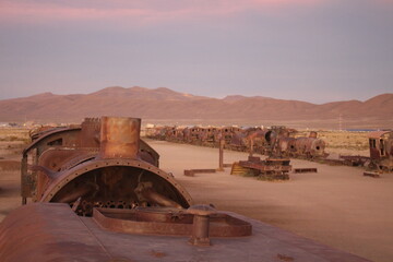 famous train cemetery in uyuni