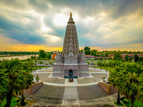 Exploring Wat Panyanantaram at sunset in Pathum Thani, Thailand on October 7, 2023
