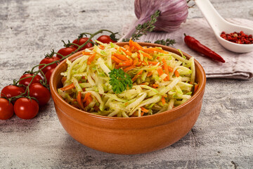 Vegan salad with kohlrabi and carrot