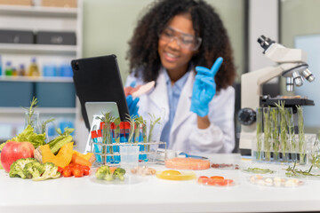 Microbiologists & Nutrition Specialists, Molecular Analysis in Food Science Labs.
