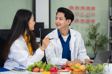 Microbiologists & Nutrition Specialists, Molecular Analysis in Food Science Labs.