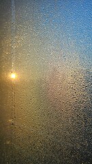 창가에 맺힌 습기, 물방울 패턴 근접촬영