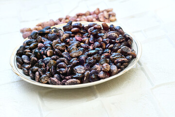 Fresh black and pink speckled beans, ready to cook