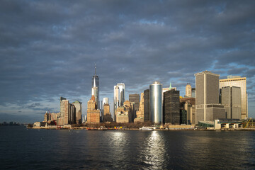 Fototapeta premium The southern tip of Manhattan, New York shortly before sunset