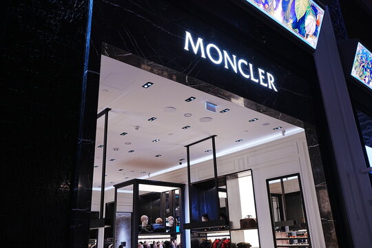 MONCLER - モンクレール