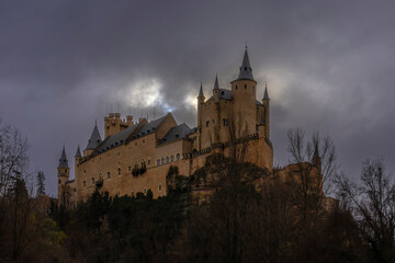 Dramatic Alc&aacute;zar of Segovia: A Fairytale Castle Perched on a Rocky Hillside.