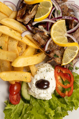 Pommes und Gyros