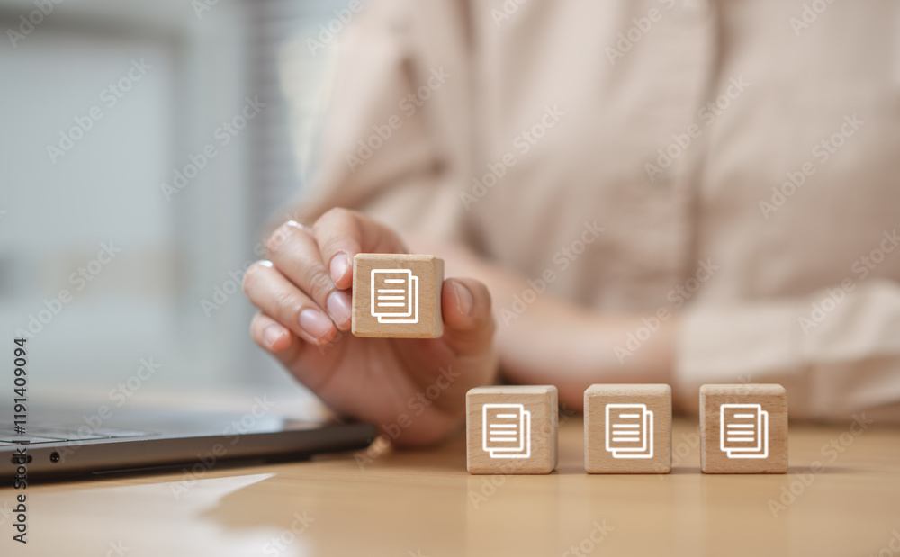 Poster document management, file search and auditing, folder data analysis.