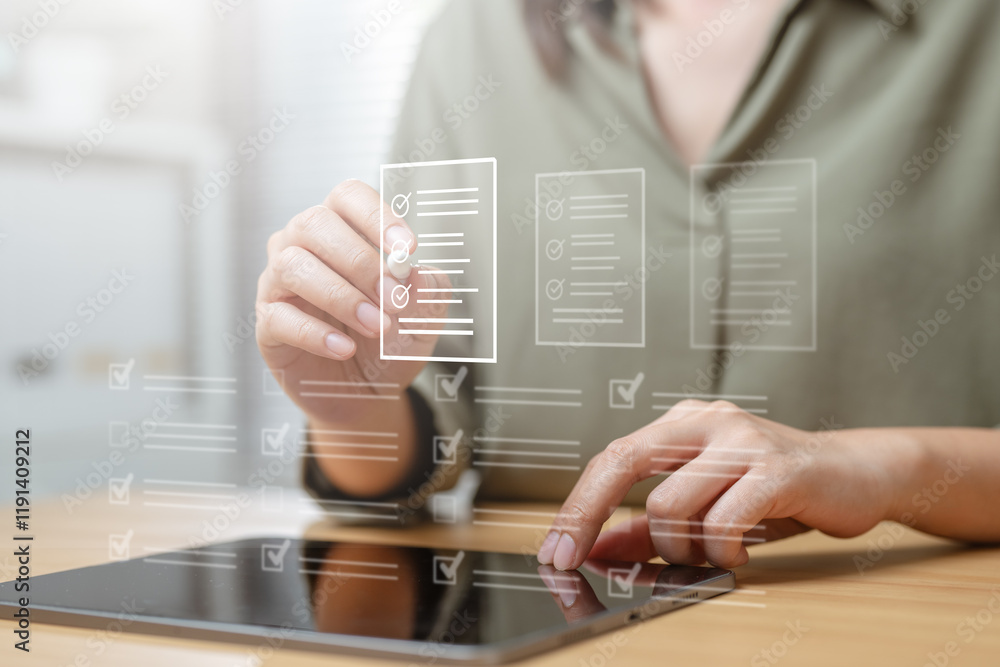 Poster document management, file search and auditing, folder data analysis.