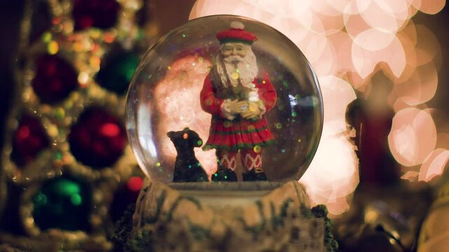 Snow Globe - Christmas Santa in a kilt - Scotland