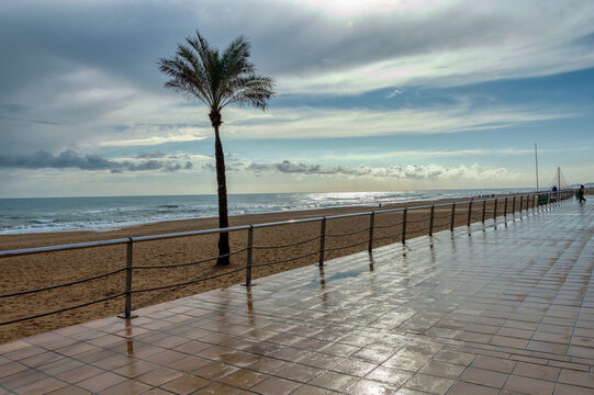 BEACH VIEW DOWNTOWN RECENTLY RAINED