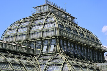 Das ist der botanische Garten in Schloß Schönbrunn in Wien