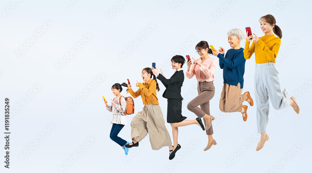 Aufkleber スマホ、ジャンプ、アプリ、女性、グループ、全身、スタート、キャンペーン、クーポン、ポイント、嬉しい、喜ぶ、ビジネス、プレゼント、笑顔、ポジティブ、やる気、モチベーション、楽しい、ラッキー、チャンス、キャッシュバック、セール、世代、シニア、子供、スマートフォン、モバイル、DX、ネット、オンライン、web、家族、ファミリー、走る、ダッシュ、飛躍、元気、アクティブ、ゲーム、競争、SNS、ソーシャルメディ