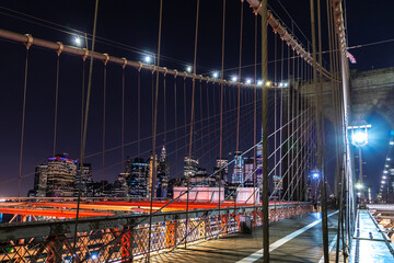 Brooklyn bridge pedestrian walkway