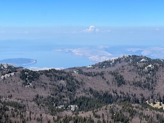 View of the Adriatic Sea and islands from the Premuzic Trail - Northern Velebit National Park, Croatia (Pogled na Jadransko more i otoke sa planinarskog puta Premužićeva staza - NP Sjeverni Velebit)