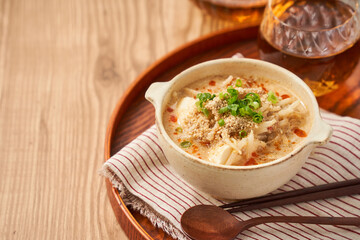 ヘルシーで美味しい豆乳坦々スープ - 冬のダイエットにぴったり