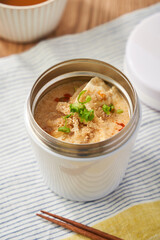 ヘルシーで美味しい豆乳坦々スープ - 冬のダイエットにぴったり