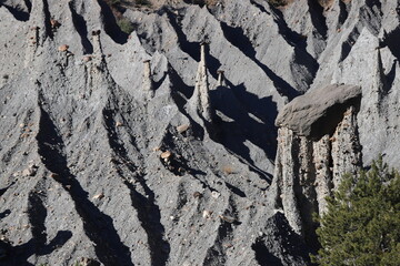 demoiselles coiffées de Théus, Haute Alpes